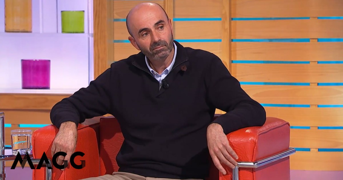 Juan tem 50 anos e nunca beijou uma mulher. Agora, um programa de TV ...